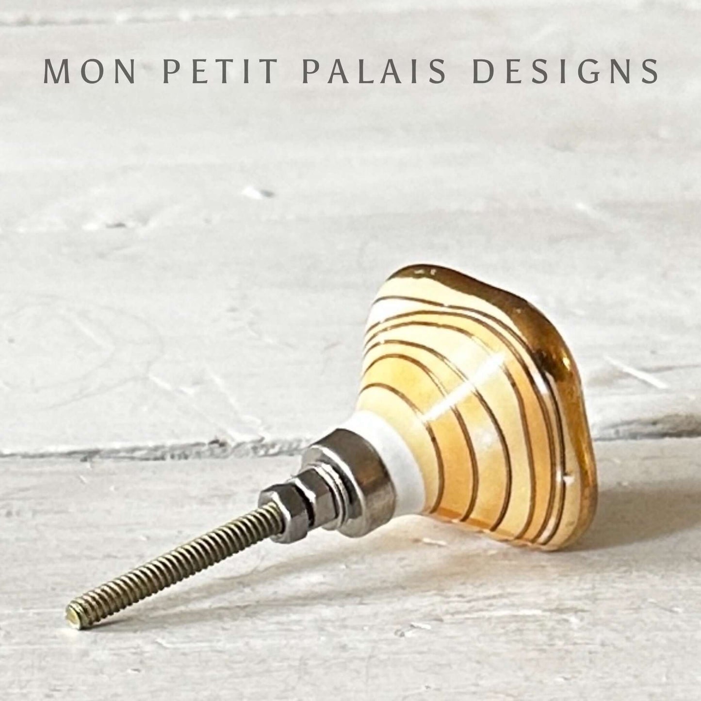 Marguerite - Soft Yellow & Gold Ceramic Knob