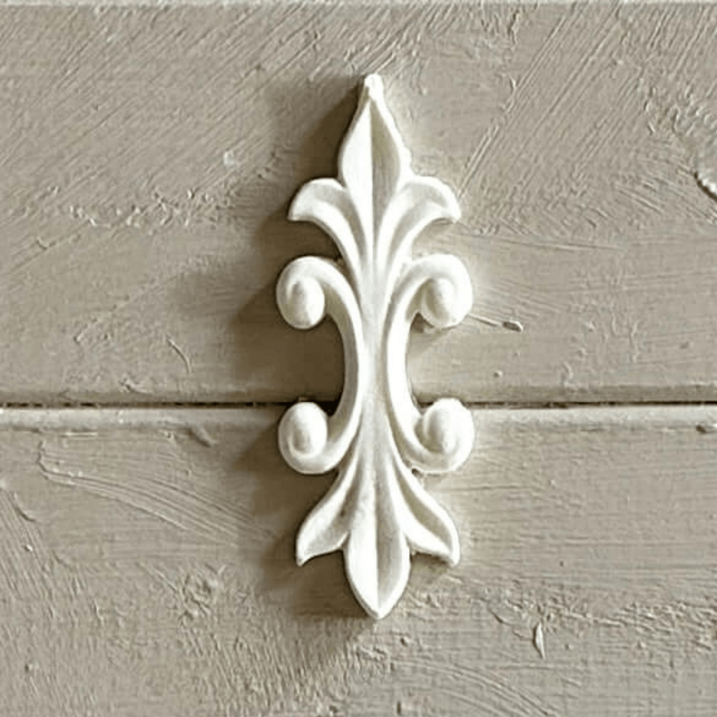 Drop 002 - Resin Applique for Furniture & Crafts decorative detail showcasing elegant scroll design.