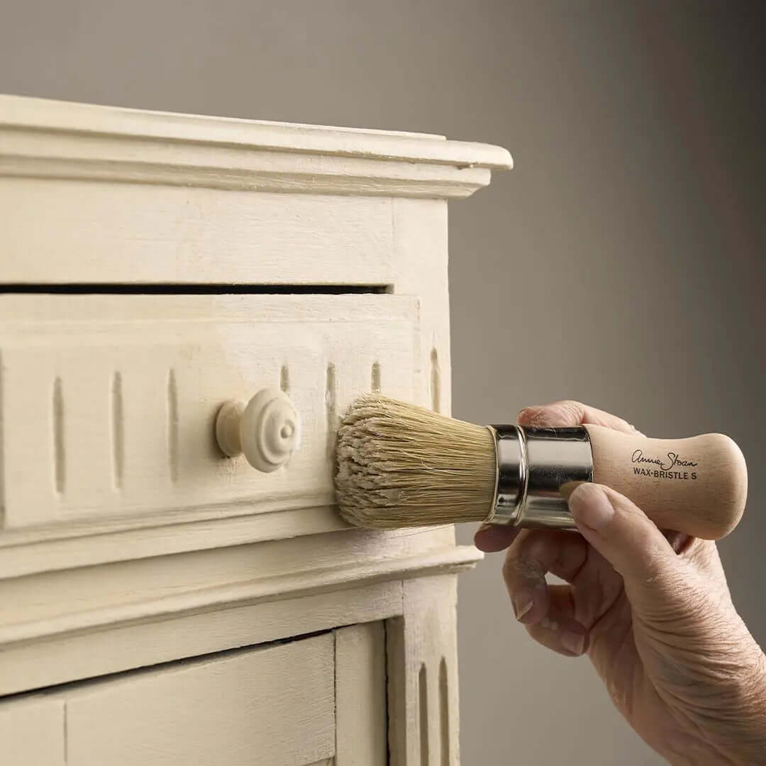 Annie Sloan Chalk Paint™ Small Wax Brush