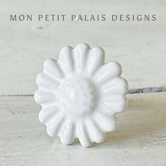 Daisy - White Ceramic Flower Knob