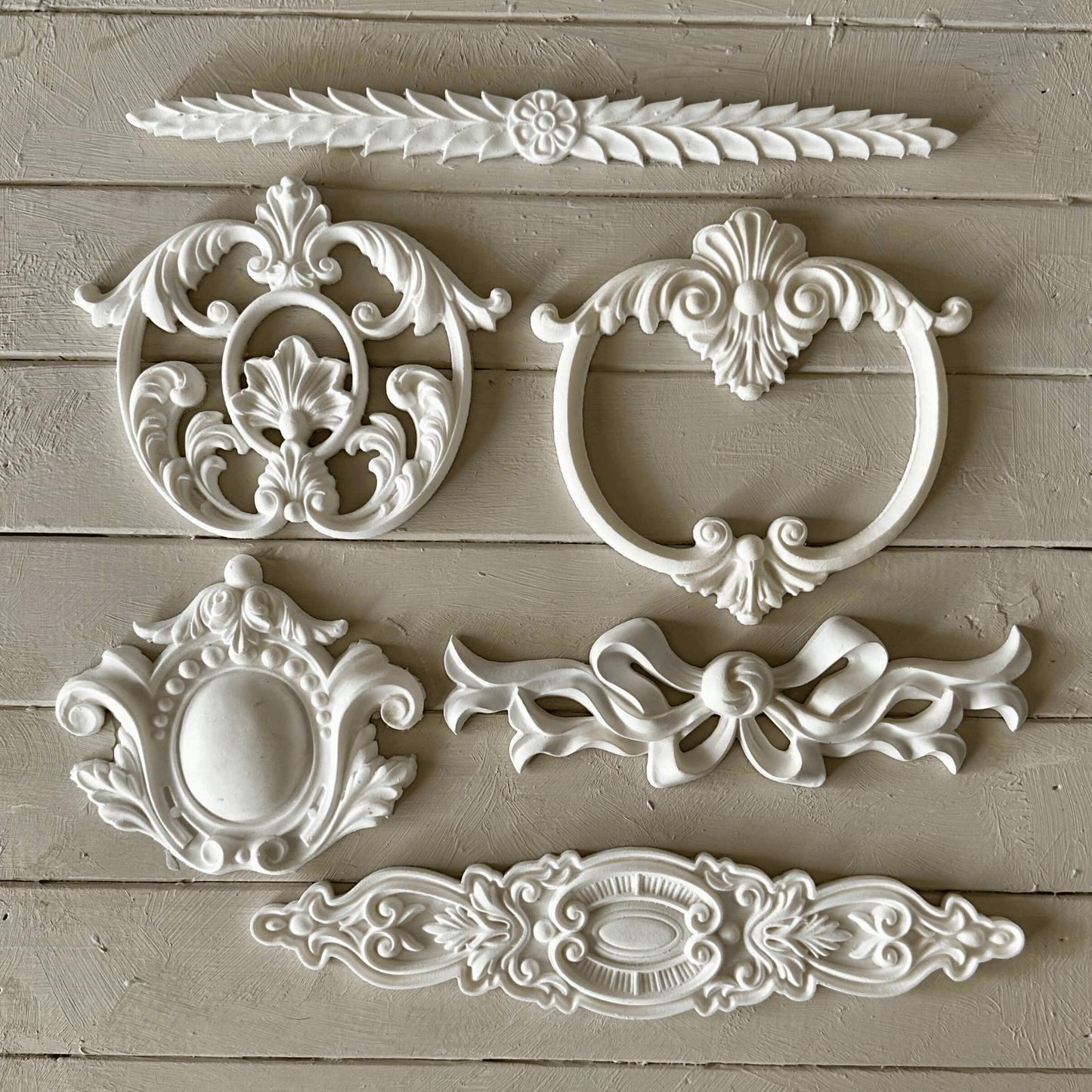 Pediment 026 - Resin Applique for Furniture & Crafts