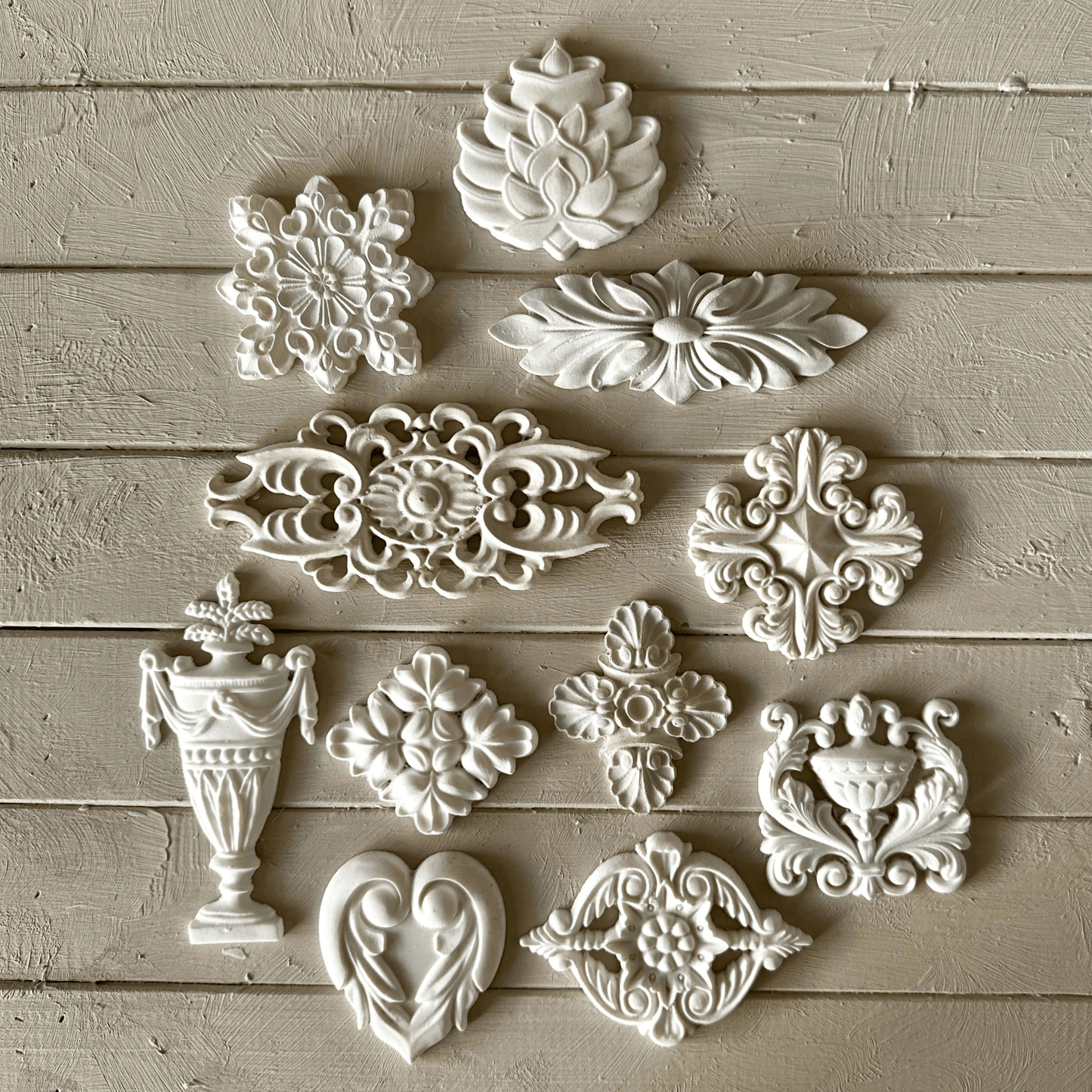 Plaque 008 - Resin Applique for Furniture & Crafts