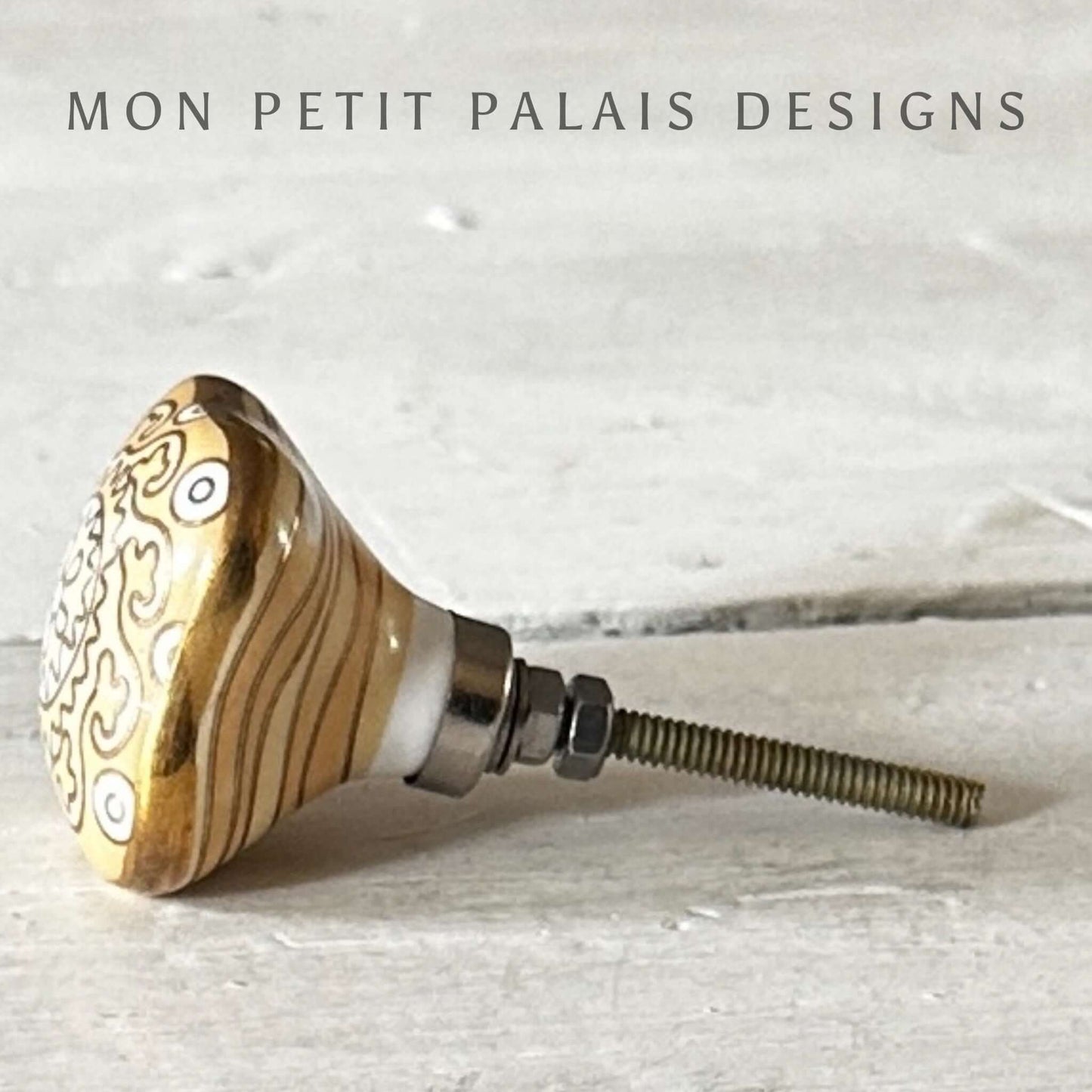 Marguerite - Soft Yellow & Gold Ceramic Knob