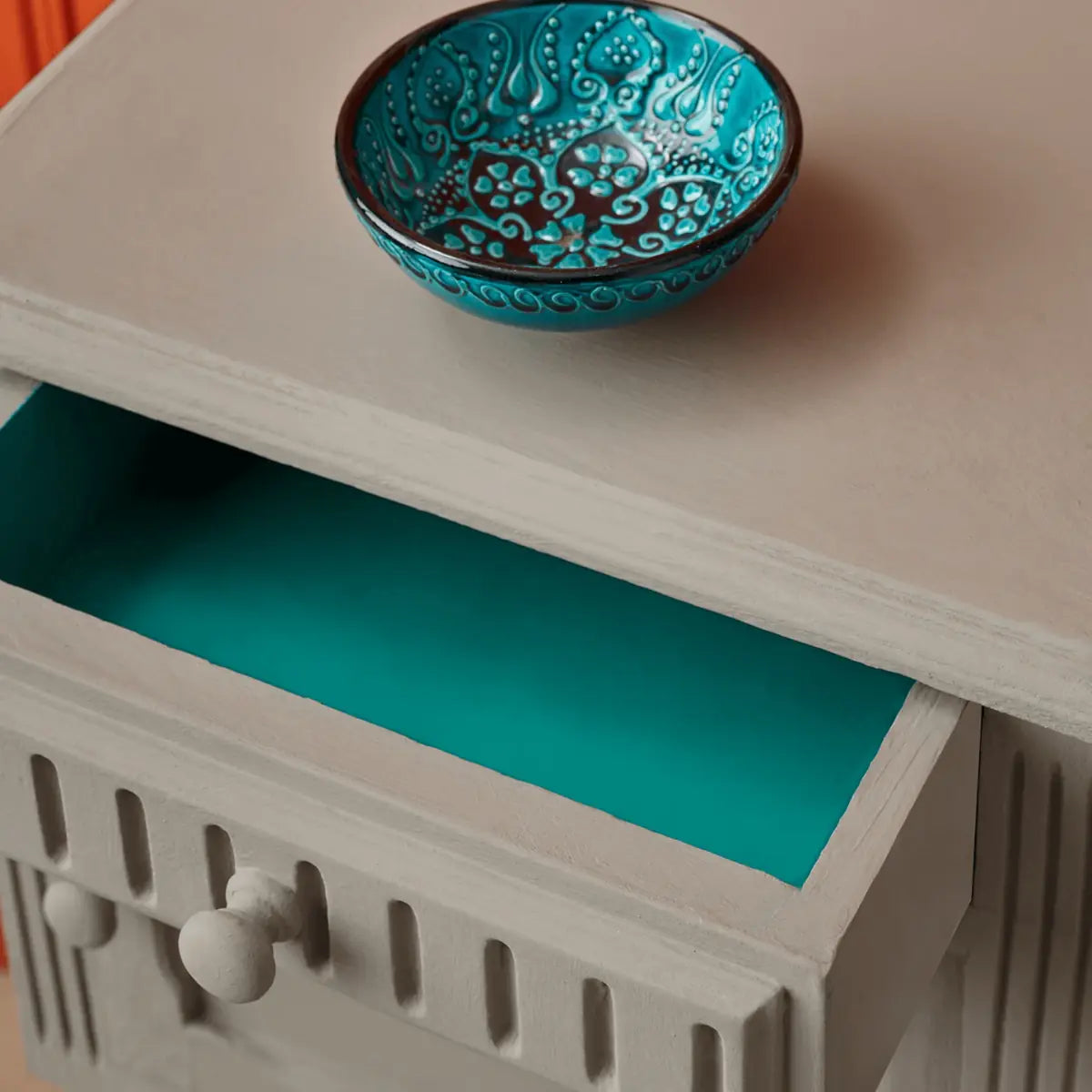 French Linen - Annie Sloan Chalk Paint®