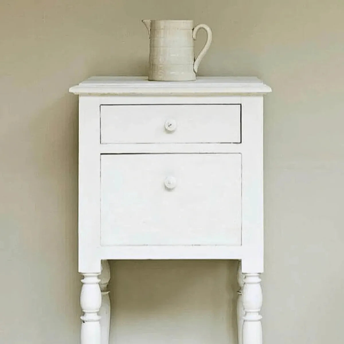 Old White - Annie Sloan Chalk Paint®