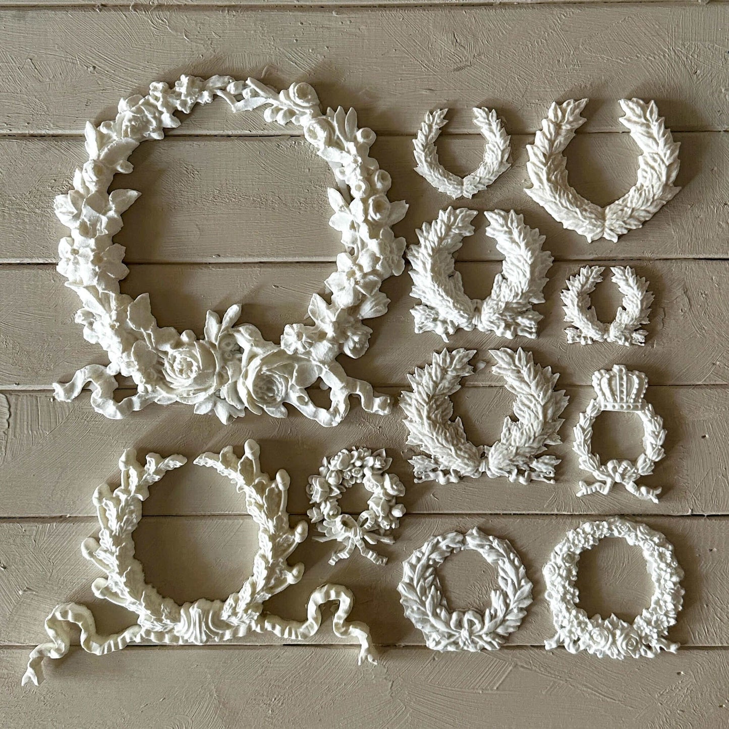 Wreath 001 - Resin Applique for Furniture & Crafts collection featuring various decorative appliques and wreath designs.