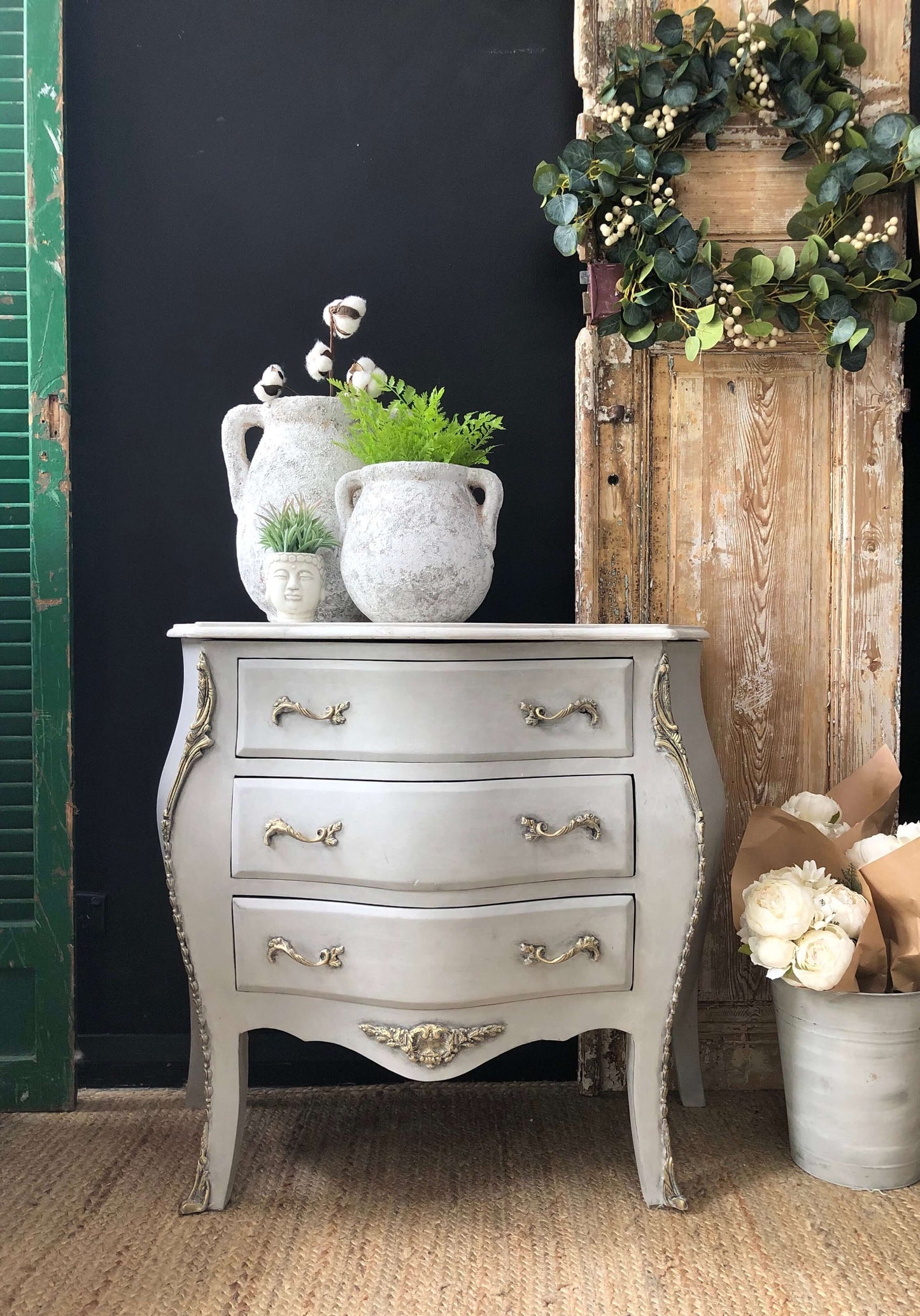 Louis Bombe Chest/Drawers