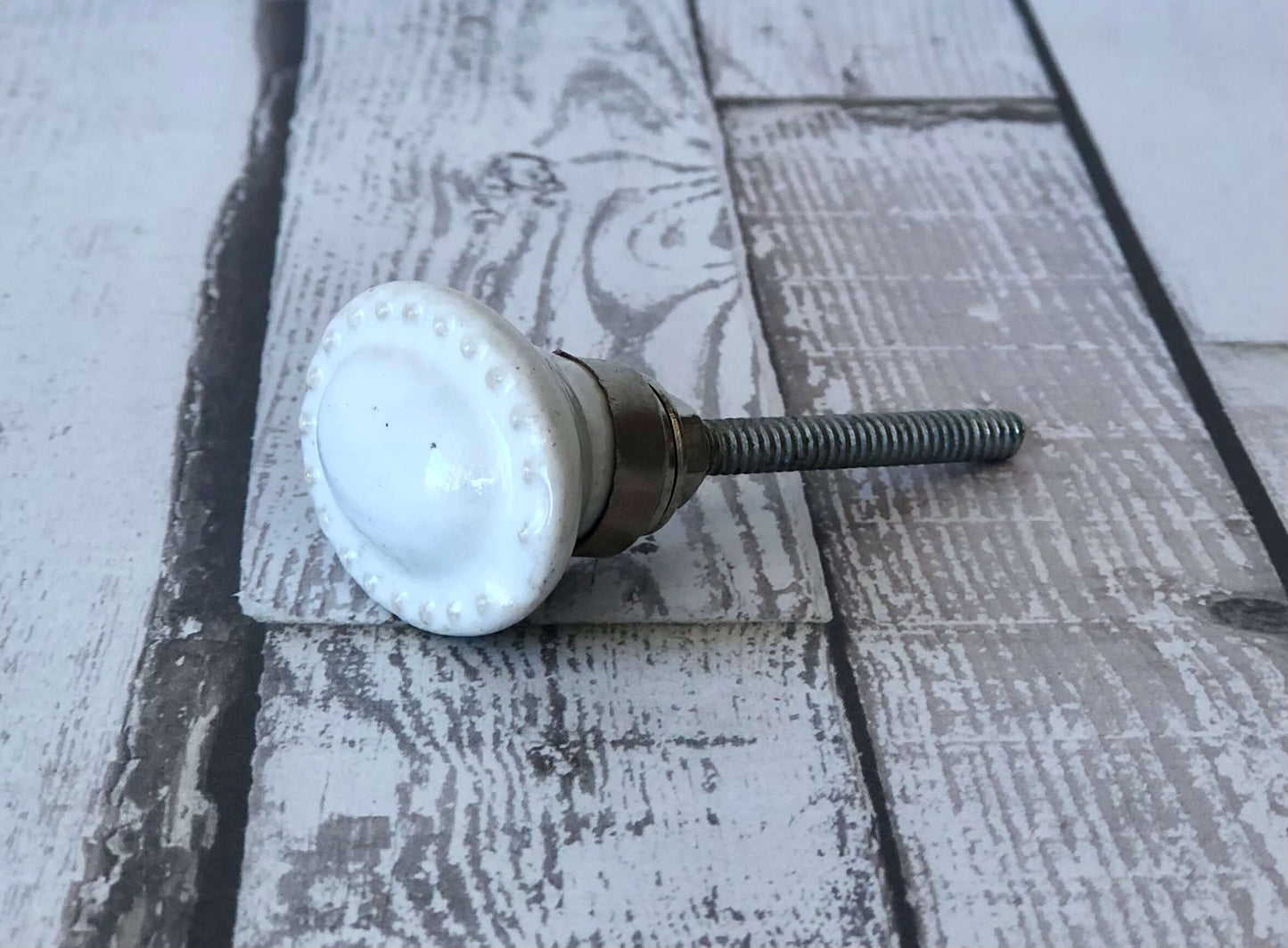 Camille - White Vintage Ceramic Knob